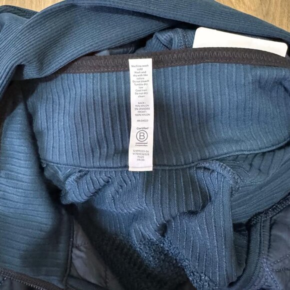 NWT Athleta Flurry Force Insulated PrimaLoft® Jacket Size XL with Snake Added - Picture 7 of 7